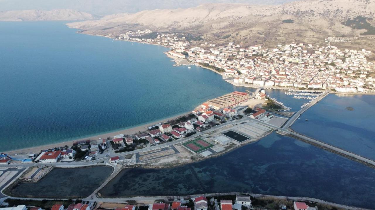 Rooms & Apartments Kaurloto Паг Екстериор снимка